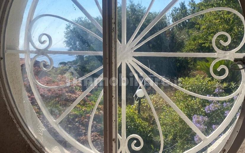 Villa bifamiliare regione Groppino, Noli — foto 2 di 32