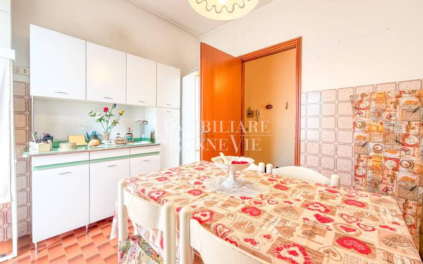 Bilocale via Edmondo De Amicis, Centro, Vedano Olona — foto 14 di 21