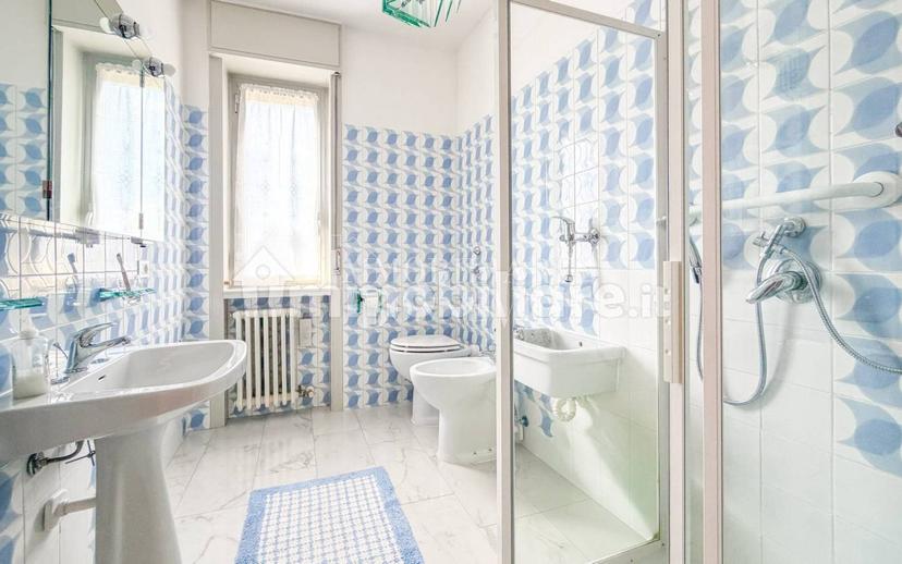 Bilocale via Edmondo De Amicis, Centro, Vedano Olona — foto 8 di 21