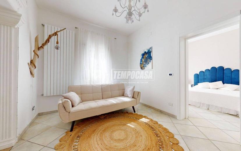 Trilocale ottimo stato, secondo piano, Centro, Monopoli — foto 19 di 30