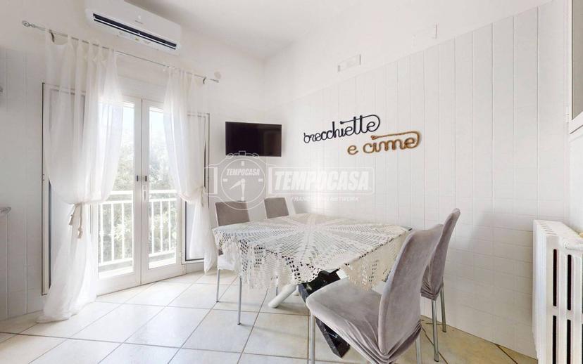 Trilocale ottimo stato, secondo piano, Centro, Monopoli — foto 7 di 30