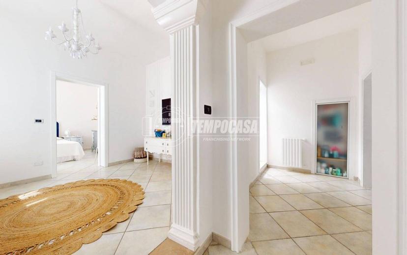 Trilocale ottimo stato, secondo piano, Centro, Monopoli — foto 10 di 30