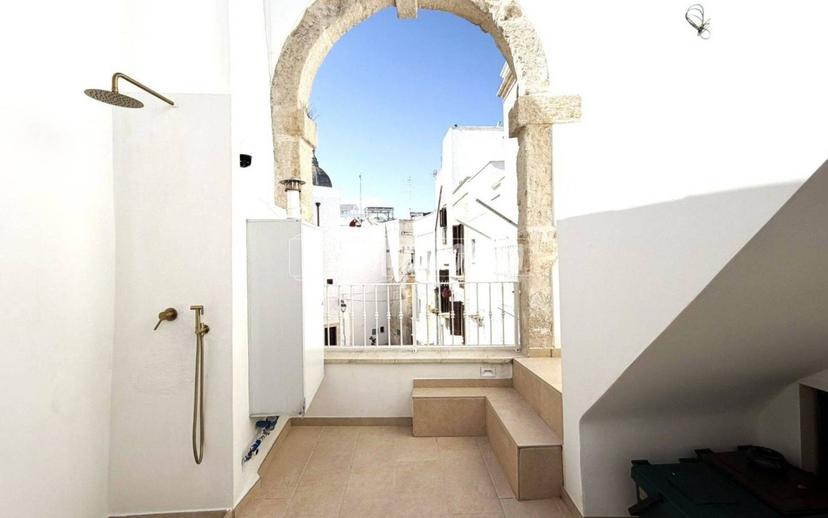 Trilocale ottimo stato, secondo piano, Centro, Monopoli — foto 8 di 30