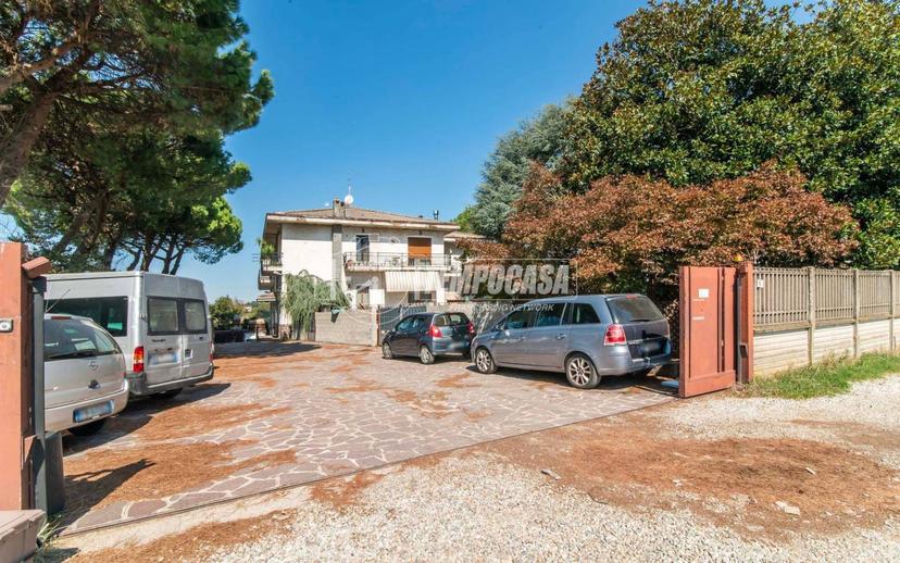 Quadrilocale via Caduti Della Liberazione 52, Uboldo — foto 8 di 21