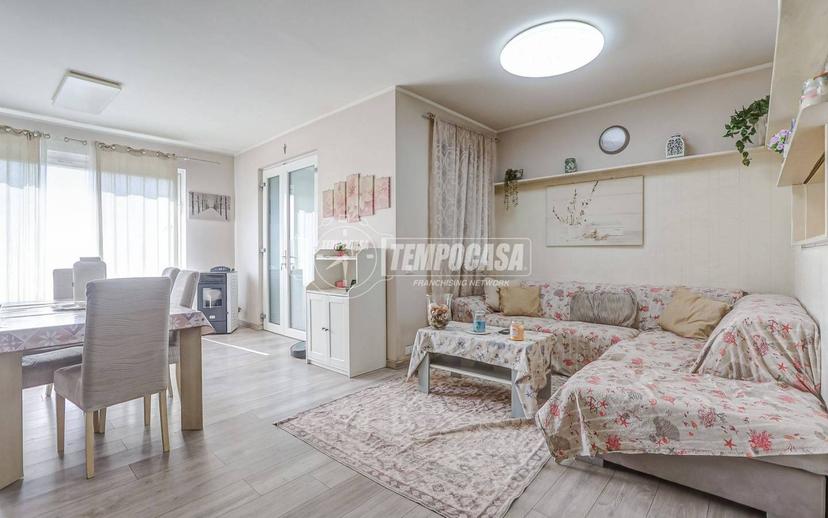 Villa bifamiliare via Cascina Ferrari 25, Centro, Luino — foto 12 di 42