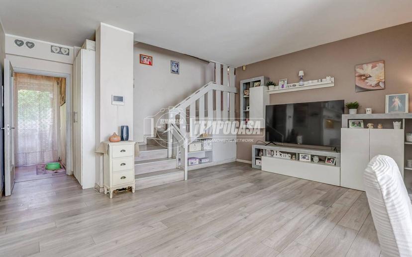 Villa bifamiliare via Cascina Ferrari 25, Centro, Luino — foto 33 di 42