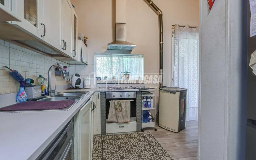 Villa bifamiliare via Cascina Ferrari 25, Centro, Luino