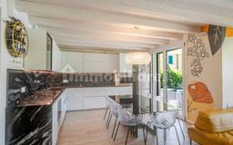 Villa unifamiliare Strada del Tonol, Centro, Lazise