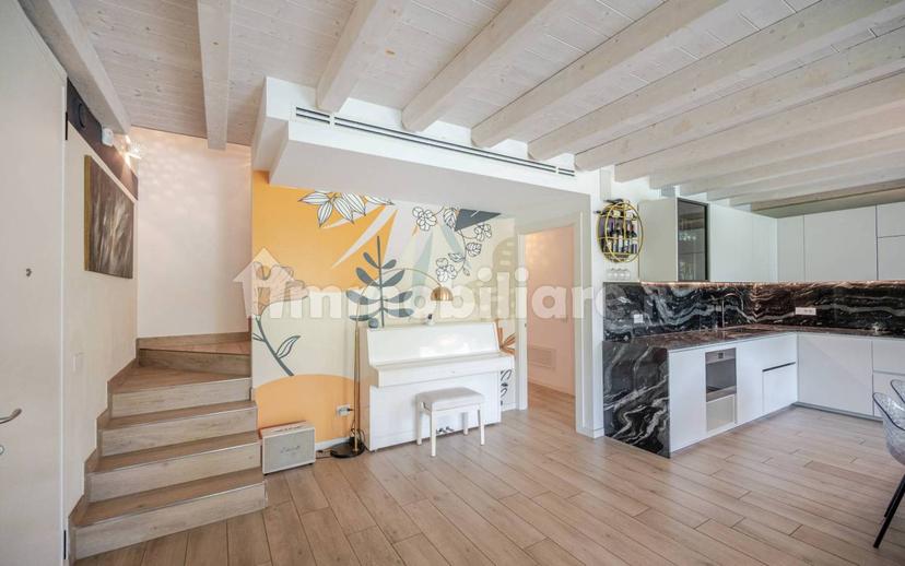 Villa unifamiliare Strada del Tonol, Centro, Lazise — foto 4 di 29