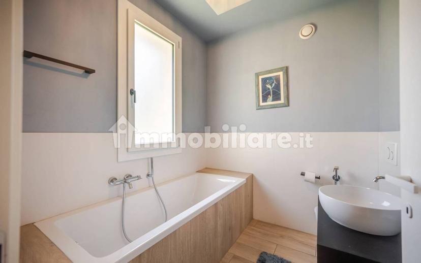 Villa unifamiliare Strada del Tonol, Centro, Lazise — foto 12 di 29