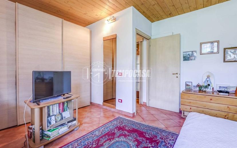 Villa bifamiliare via Cascina Ferrari 25, Centro, Luino — foto 11 di 42