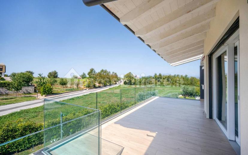 Villa unifamiliare Strada del Tonol, Centro, Lazise — foto 9 di 29