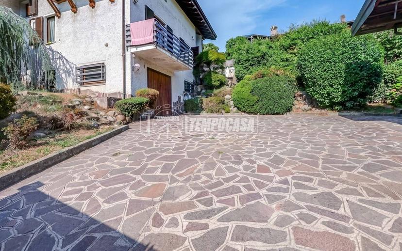 Villa bifamiliare via Cascina Ferrari 25, Centro, Luino — foto 18 di 42