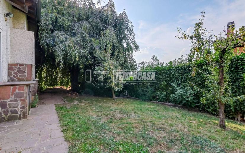 Villa bifamiliare via Cascina Ferrari 25, Centro, Luino — foto 31 di 42