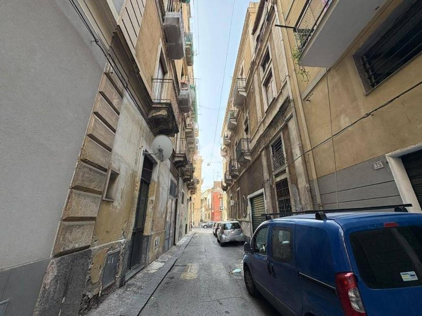 Quadrilocale via Luigi Castiglione 39, Corso Sicilia - Fiera, Catania