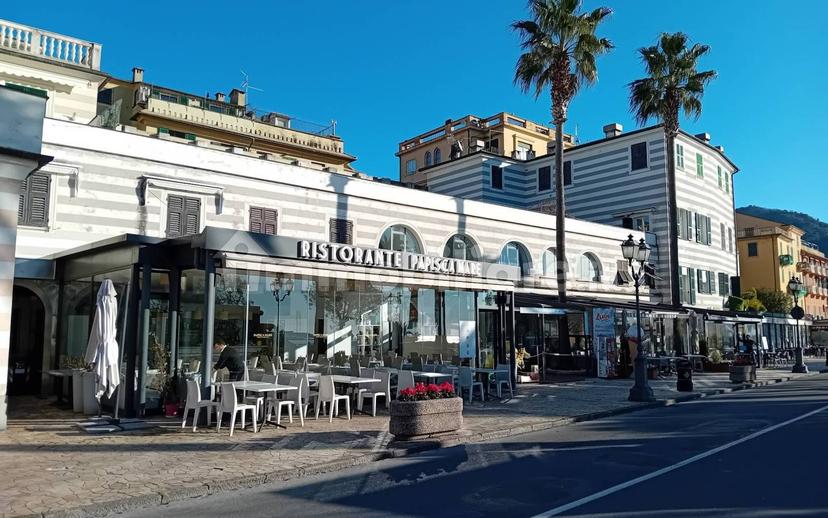 Quadrilocale via Giuseppe Mazzini, Centro Storico, Rapallo — foto 3 di 12