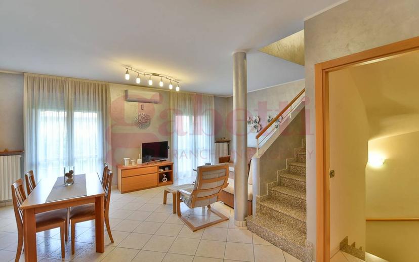 Villa a schiera via Sant'Agata 4, Centro, Mariano Comense — foto 11 di 33