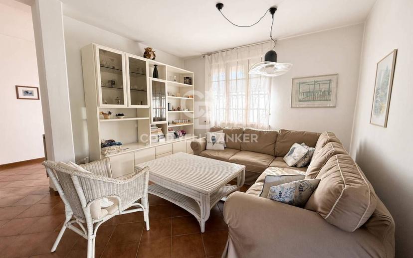 Villa unifamiliare via Duca D'Aosta, Centro, Forte dei Marmi — foto 17 di 30