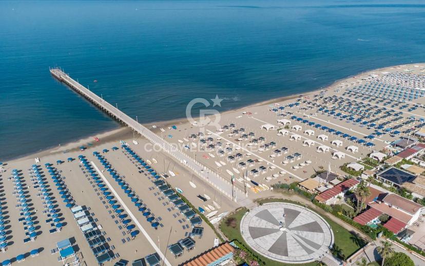 Villa unifamiliare via Duca D'Aosta, Centro, Forte dei Marmi — foto 21 di 30