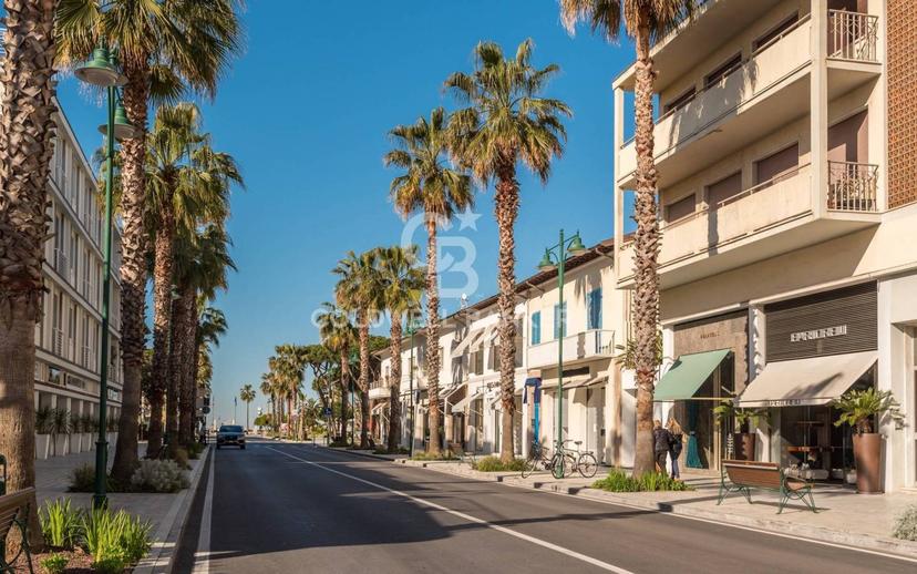 Villa unifamiliare via Duca D'Aosta, Centro, Forte dei Marmi — foto 27 di 30