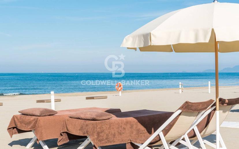 Villa unifamiliare via Duca D'Aosta, Centro, Forte dei Marmi — foto 19 di 30