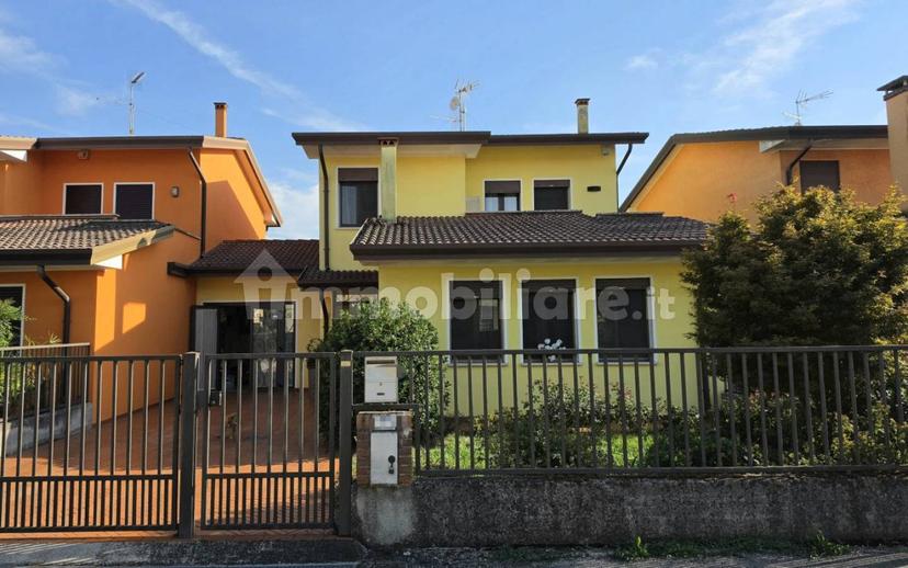 Villa a schiera via Milanello, Saletto, Borgo Veneto — foto 24 di 25