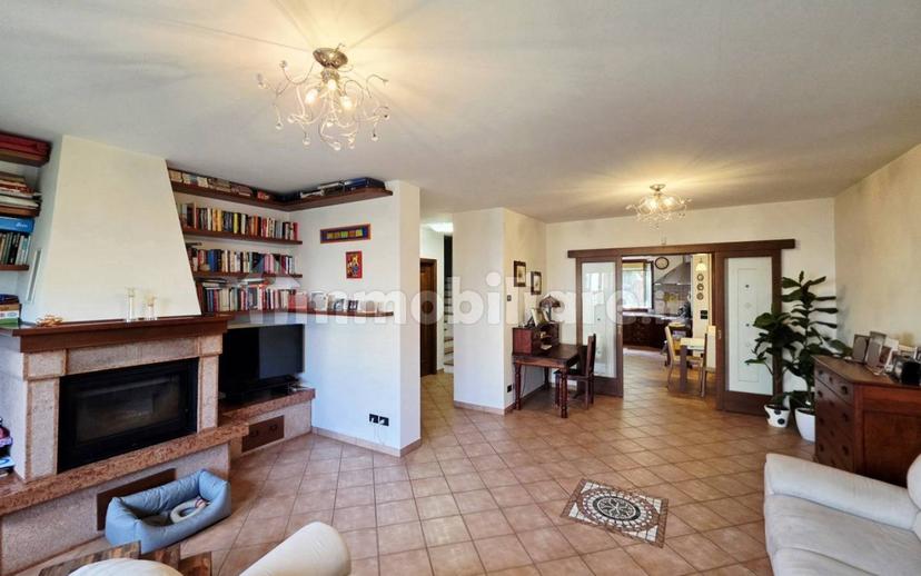 Villa a schiera via Milanello, Saletto, Borgo Veneto — foto 2 di 25