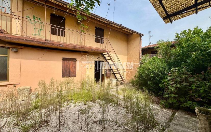 Appartamento via Giuseppe Garibaldi 19, Paderno Franciacorta — foto 44 di 56