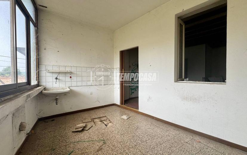 Appartamento via Giuseppe Garibaldi 19, Paderno Franciacorta — foto 32 di 56