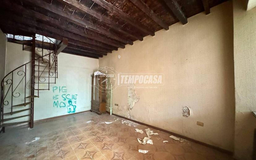 Appartamento via Giuseppe Garibaldi 19, Paderno Franciacorta — foto 18 di 56
