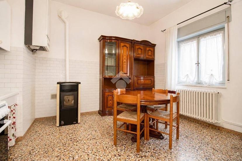 Bilocale Contrada Garonzi 4, Garonzi, Roverè Veronese — foto 2 di 9