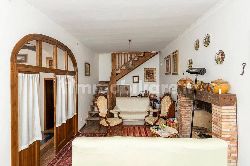 Villa unifamiliare via Roma, Orvinio — foto 2 di 38
