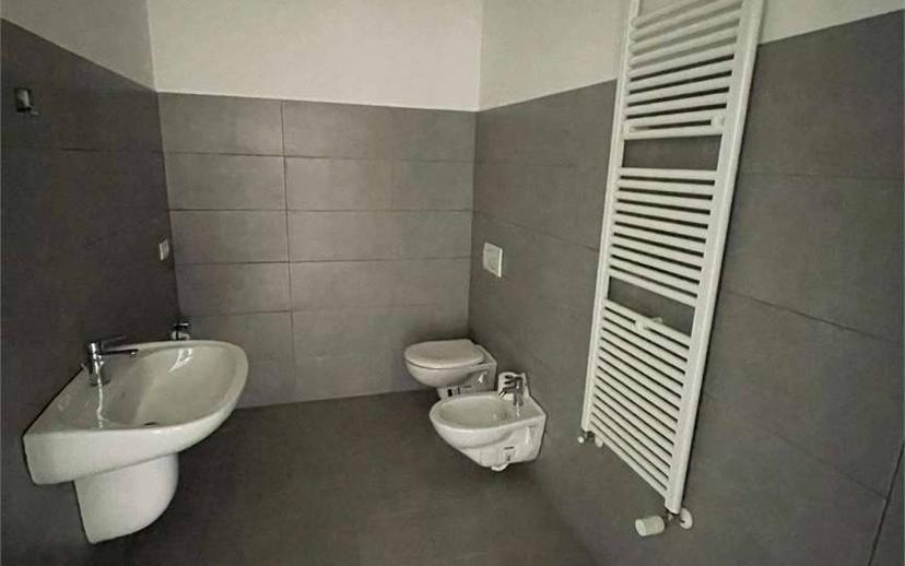 Bilocale viale  ciro menotti, 80, Centro, San Felice sul Panaro — foto 9 di 15