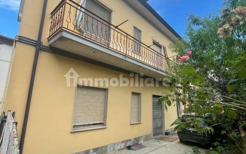 Quadrilocale via Trieste 25, Centro, Carpaneto Piacentino — foto 9 di 38