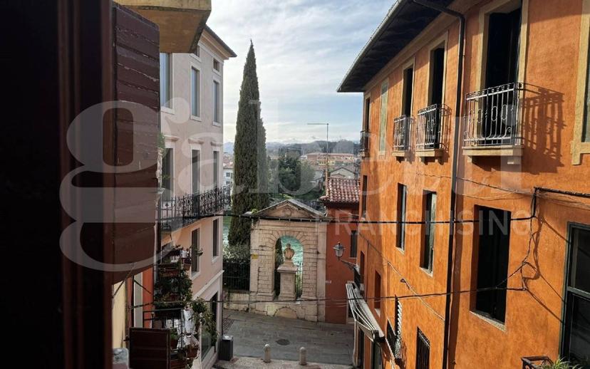Trilocale buono stato, secondo piano, Centro, Bassano del Grappa — foto 6 di 8