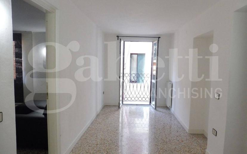 Trilocale buono stato, secondo piano, Centro, Bassano del Grappa — foto 2 di 8