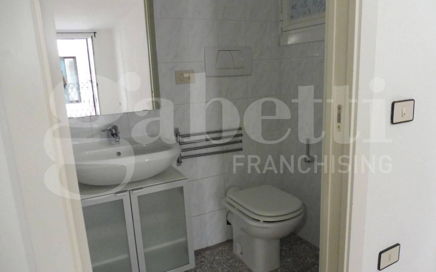 Trilocale buono stato, secondo piano, Centro, Bassano del Grappa