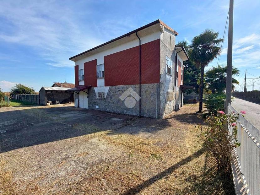 Terratetto unifamiliare via duca d' aosta 29, Centro, Tronzano Vercellese — foto 26 di 39