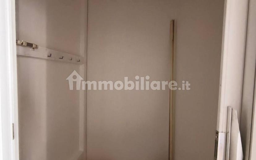 Trilocale via Regina Adelaide 2, Centro Storico, Pavia