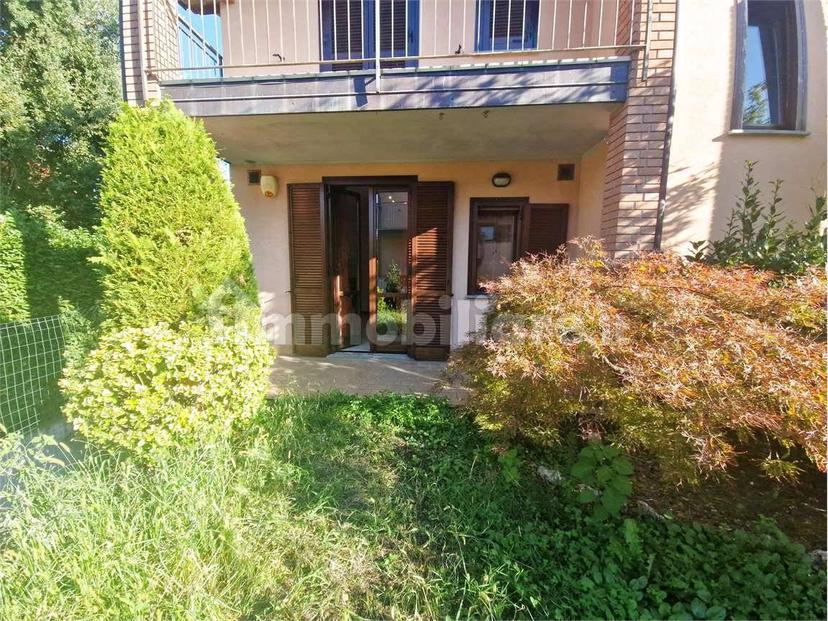 Bilocale via Leopardi, Centro, Gavirate — foto 20 di 29