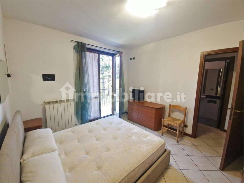 Bilocale via Leopardi, Centro, Gavirate — foto 10 di 29