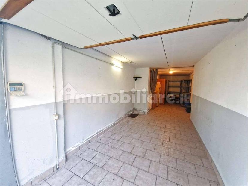 Bilocale via Leopardi, Centro, Gavirate — foto 12 di 29