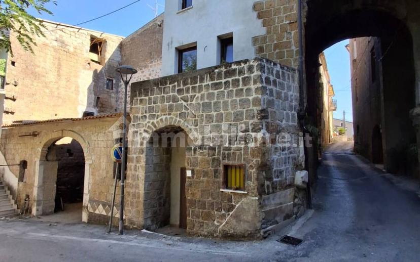 Bilocale ottimo stato, su più livelli, Dugenta — foto 2 di 12