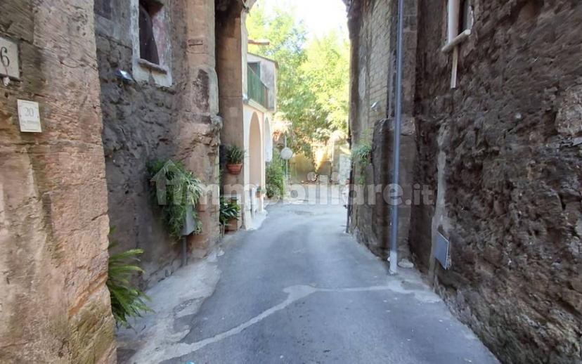Bilocale ottimo stato, su più livelli, Dugenta — foto 8 di 12