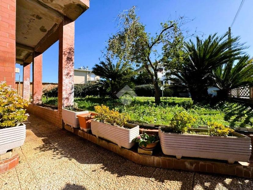 Villa bifamiliare via Archimede 8, Centro, Cisterna di Latina — foto 15 di 29