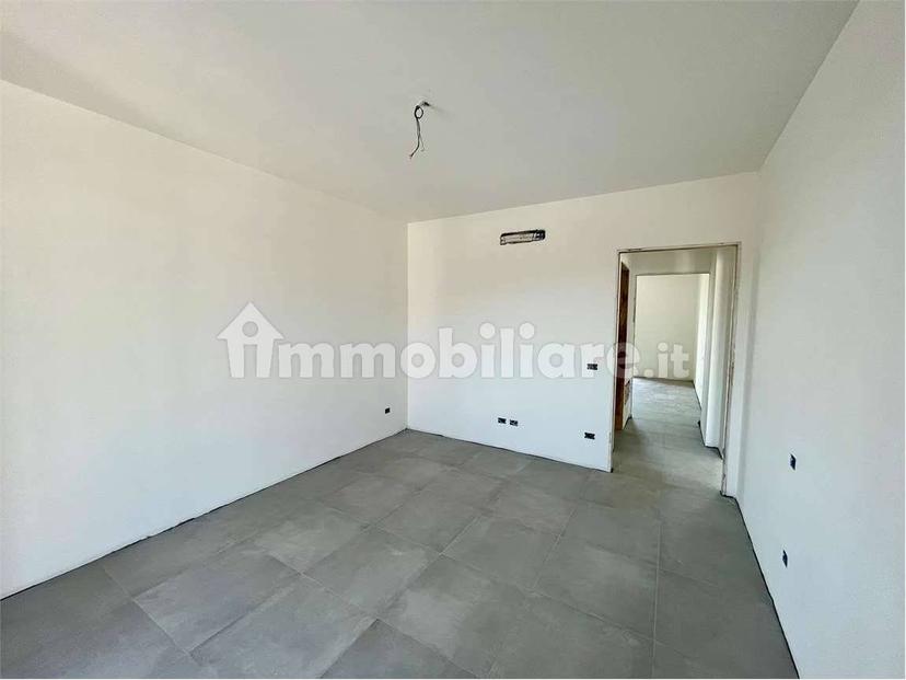 Trilocale nuovo, primo piano, Castelnuovo del Garda — foto 8 di 9