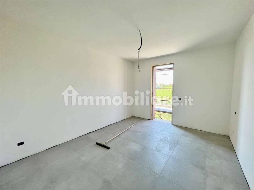 Trilocale nuovo, primo piano, Castelnuovo del Garda