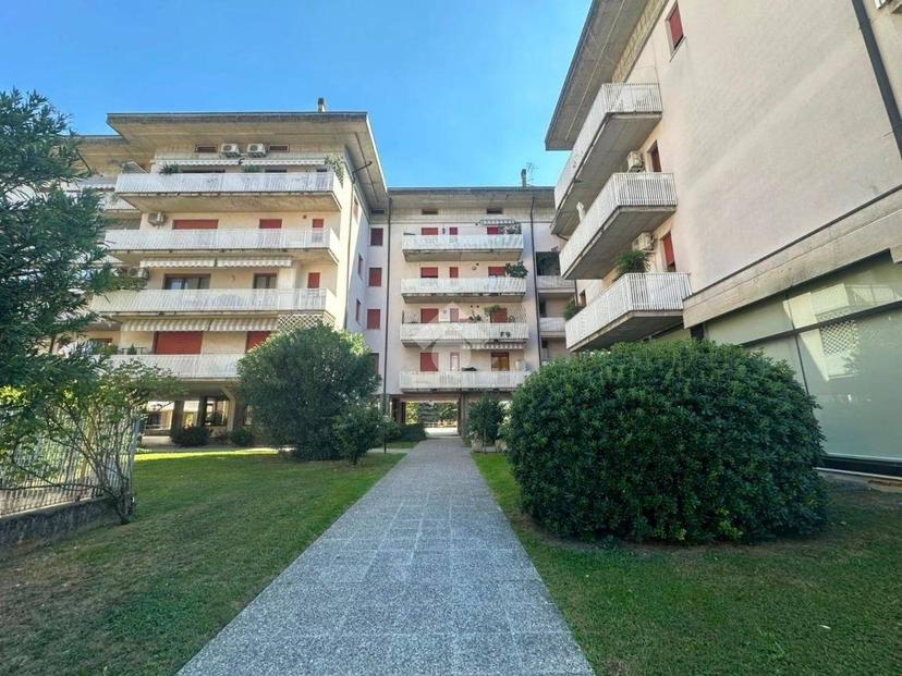 Quadrilocale viale San Lazzaro 177, San Lazzaro, Vicenza — foto 10 di 30