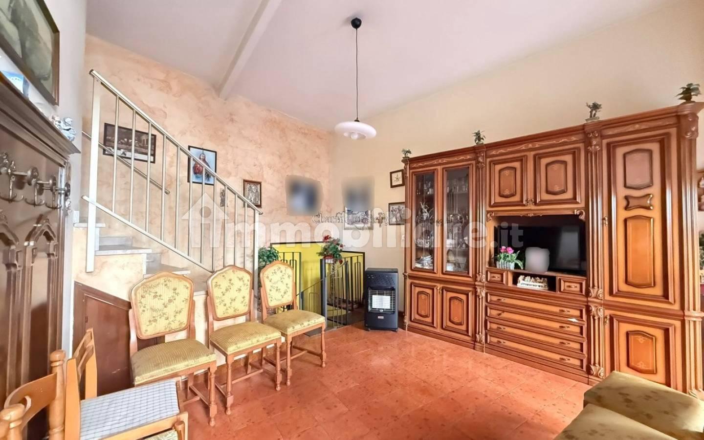 Terratetto unifamiliare via Catena 112, Modica Bassa, Modica