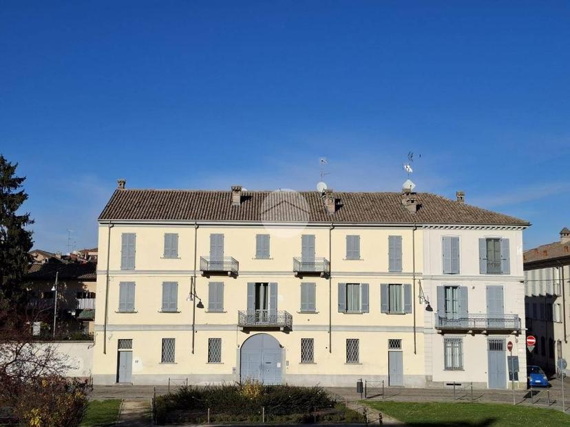 Quadrilocale via piazza castello 1, Centro Storico, Voghera — foto 14 di 22